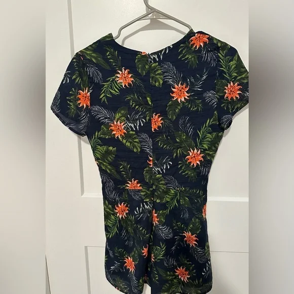 Everly Tropical Floral Romper - Picture 13 of 15